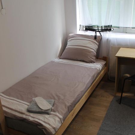 Saska Ochota Forest Guest House Warsawa Bagian luar foto